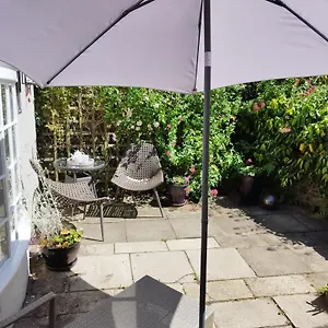 Holiday home Edinburgh Coastal : 20 Min Train To Centre : Spectacular Views Of Forth Bridges, South Queensferry